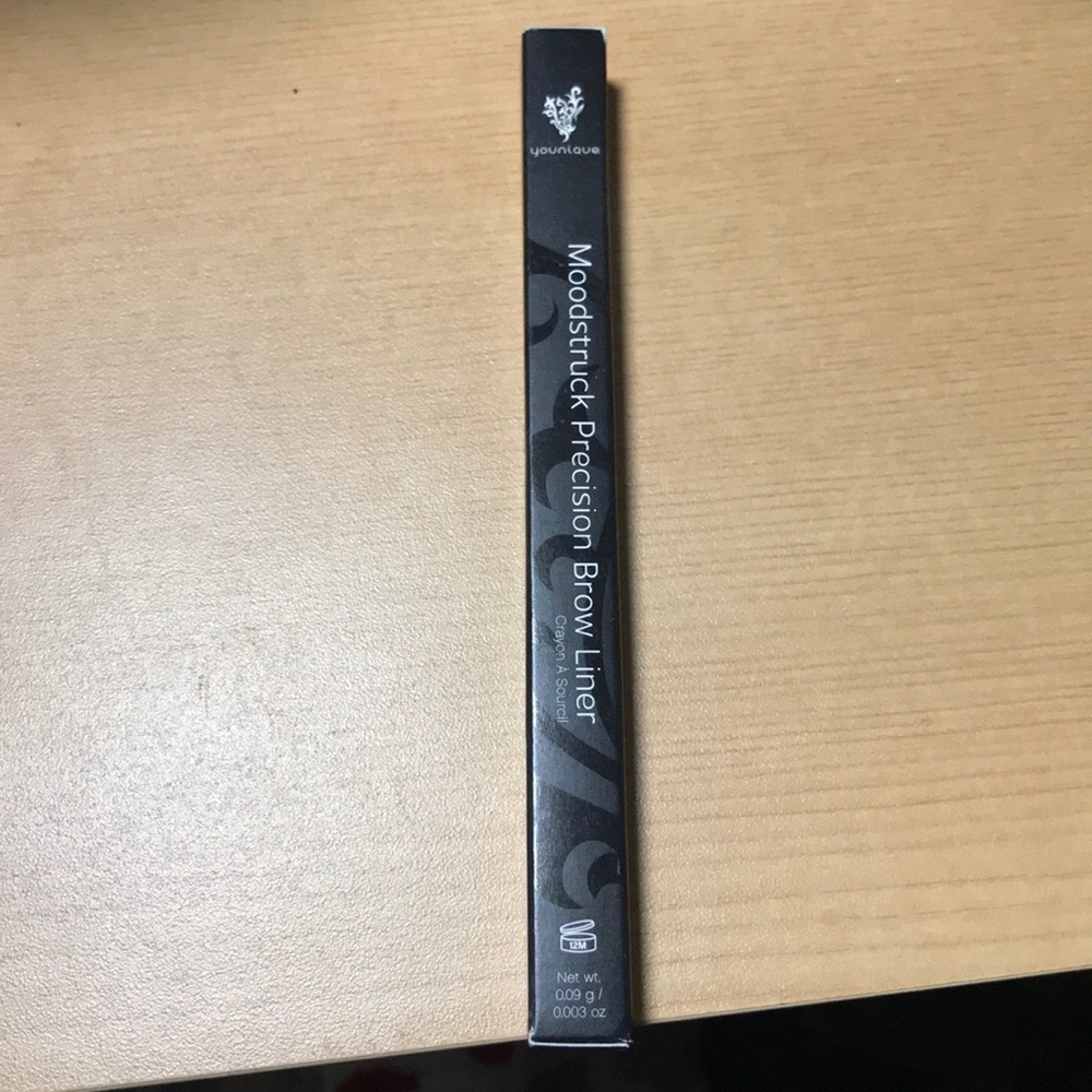 Younique Moodstruck precision brow liner
